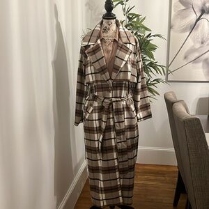 Nina Parker Unlined Trench Coat. Brown/Tan/Cream plaid. Size: 1X.